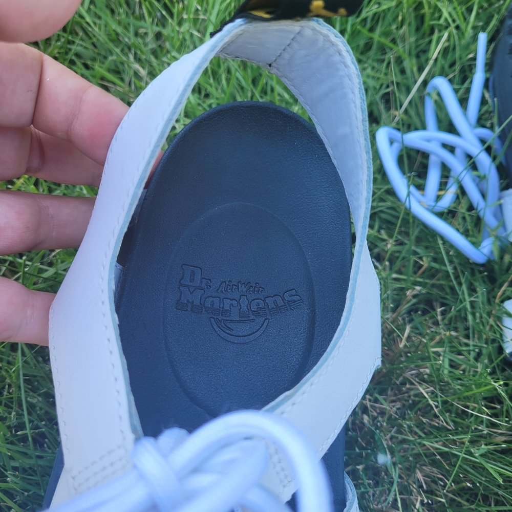 Doc Martens Nartilla sandals size 9 - Picture 4 of 4